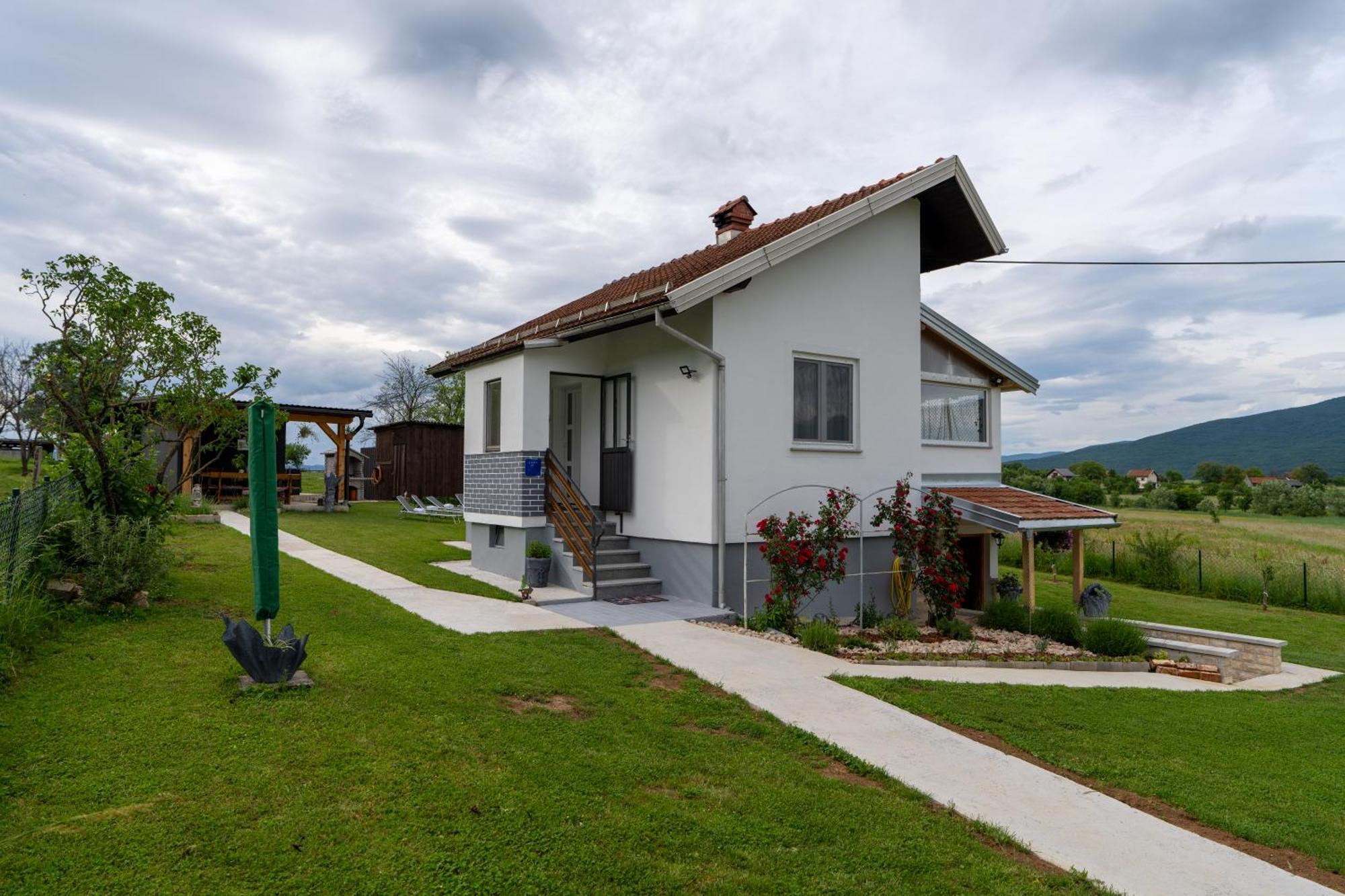 Kuca Za Odmor Belina Villa Otocac Ngoại thất bức ảnh
