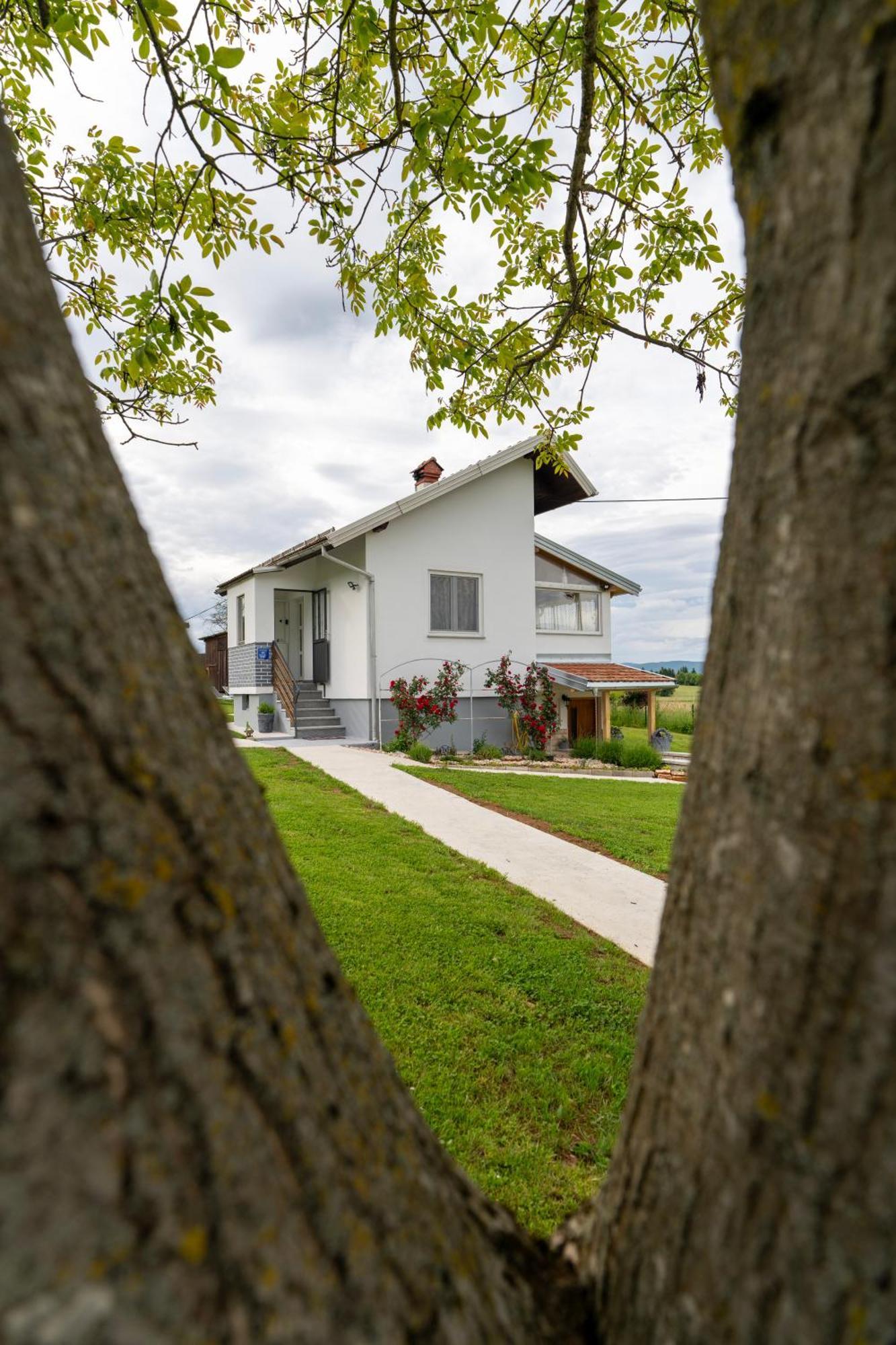 Kuca Za Odmor Belina Villa Otocac Ngoại thất bức ảnh
